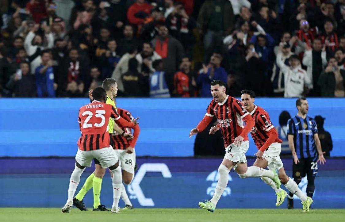 半岛体育官方-AC米兰客场平局，艰难保持不败