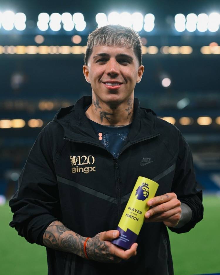 半岛体育课程-切尔西客场战胜热刺，保住争四希望