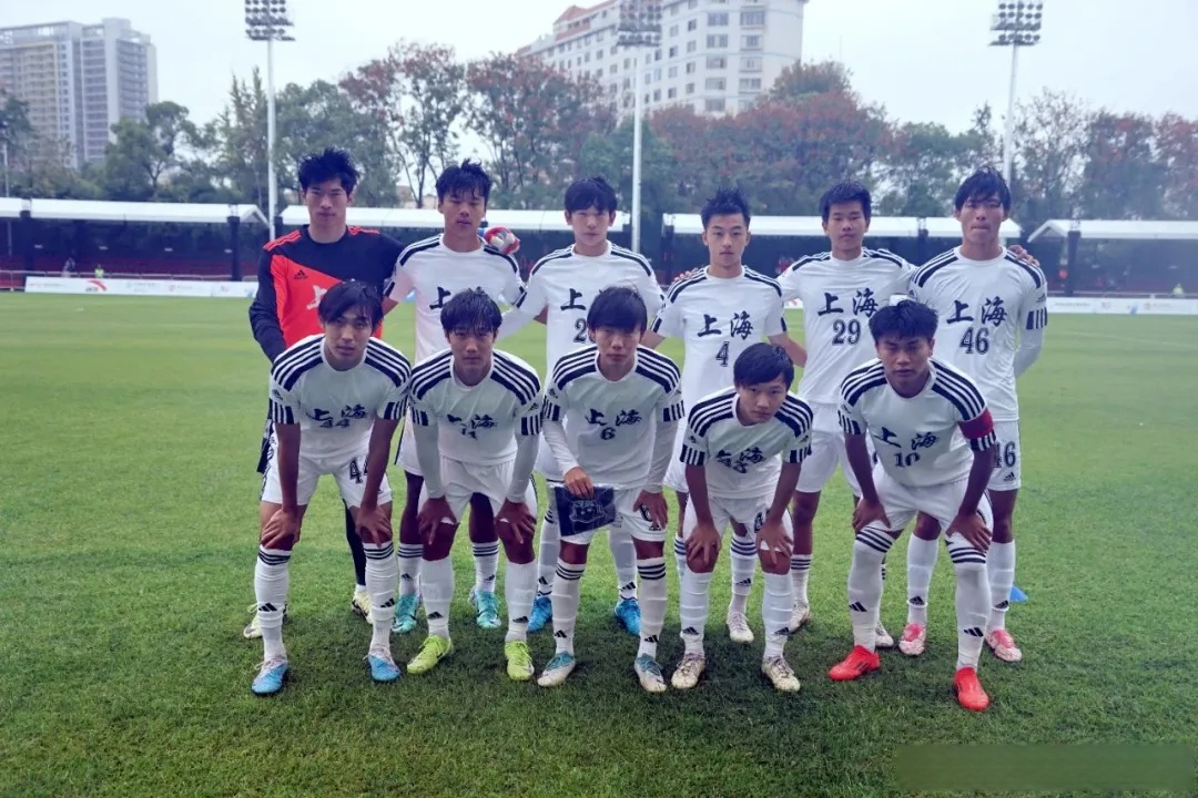 精彩足球盛宴,多支球队强势冲刺胜利 精彩足球盛宴,多支球队强势冲刺胜利