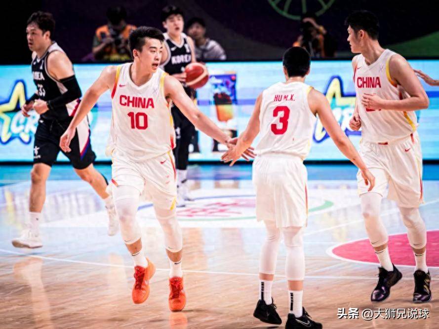 半岛体育娱乐-四川男篮队员发挥出色，赢得比赛