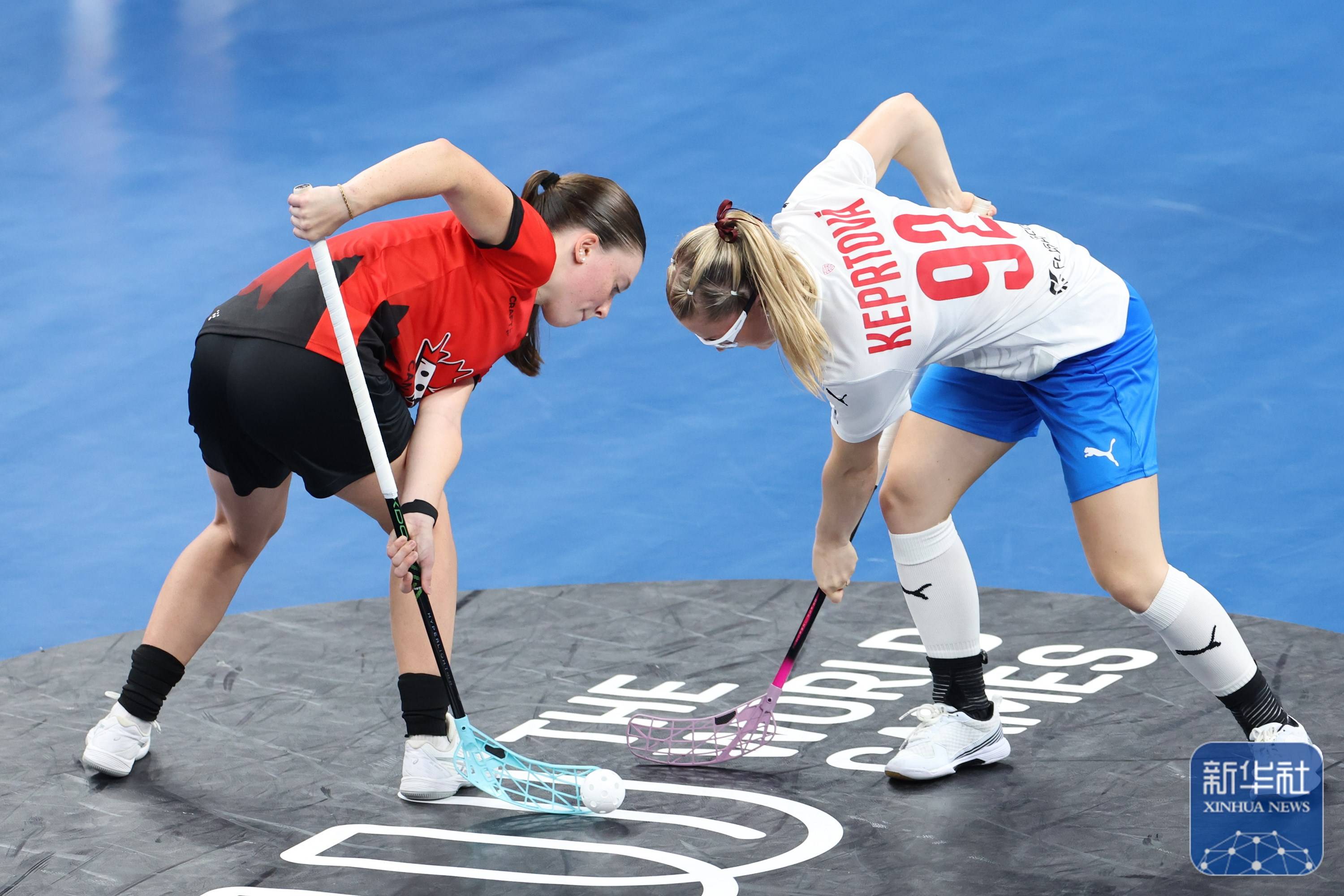 半岛体育直播-捷克队在曲棍球比赛中完胜对手