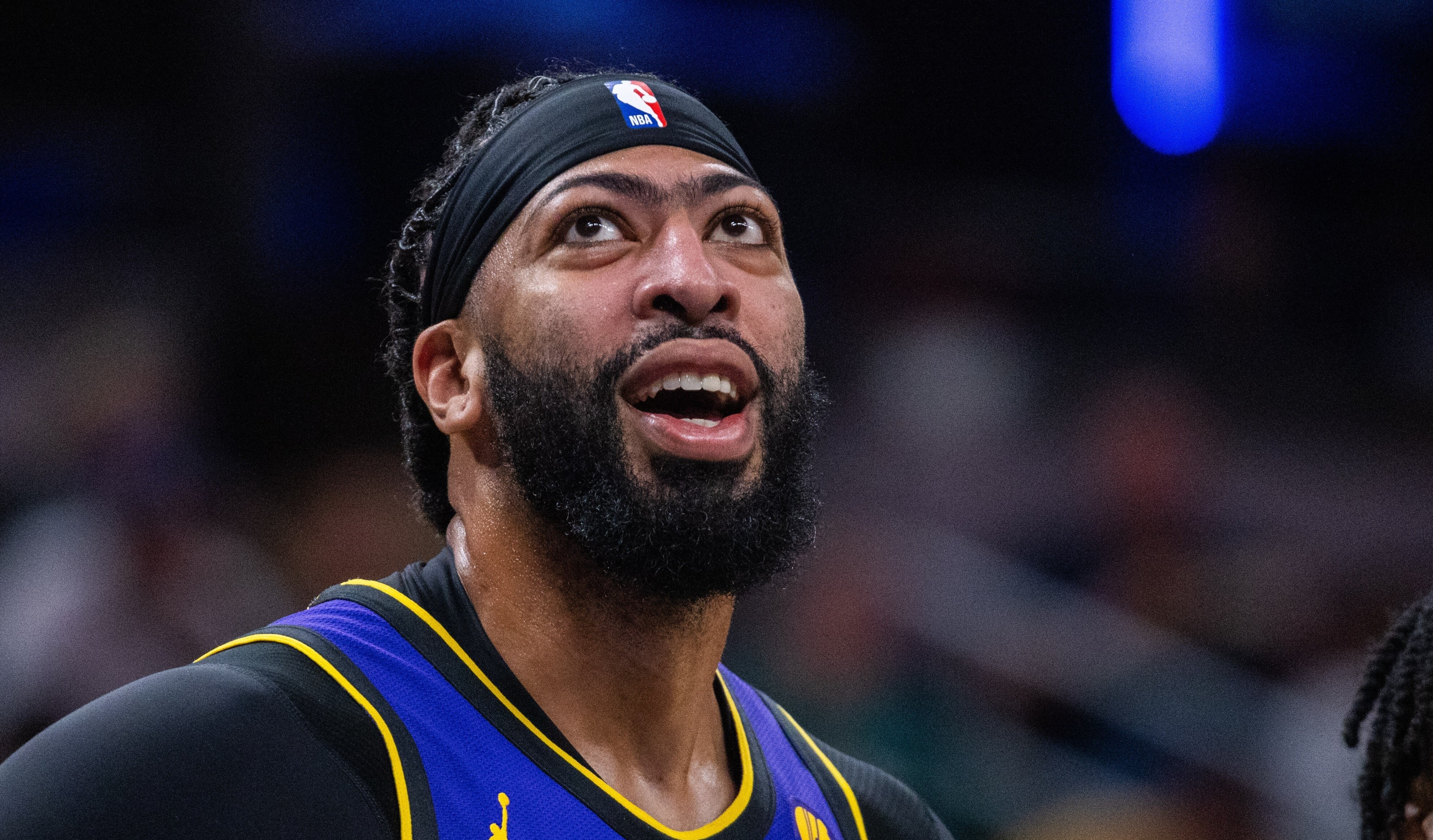 半岛体育网页版-湖人逆转活塞，保持不败战绩