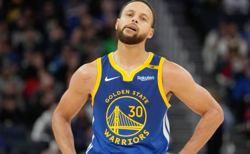 包含库里膝盖再次受伤疑似退出赛季,勇士前景堪忧的词条 包含库里膝盖再次受伤疑似退出赛季,勇士前景堪忧的词条