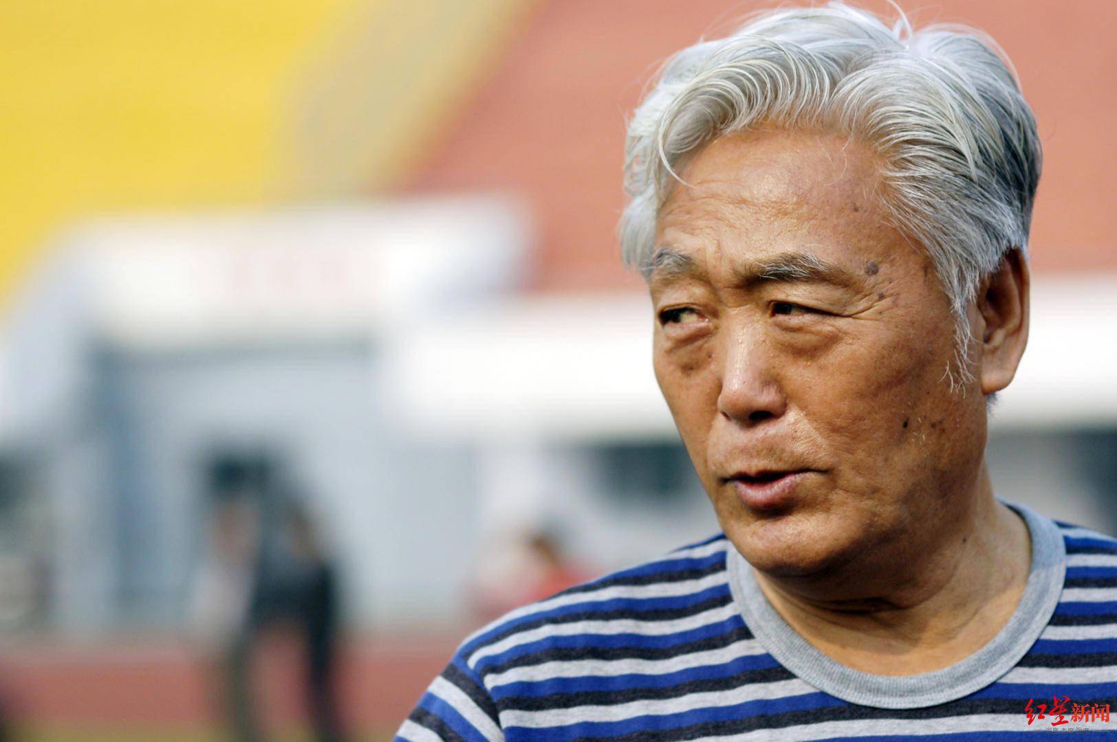 关于老鹰队主帅发表慷慨激昂讲话,鼓舞士气的信息 关于老鹰队主帅发表慷慨激昂讲话,鼓舞士气的信息