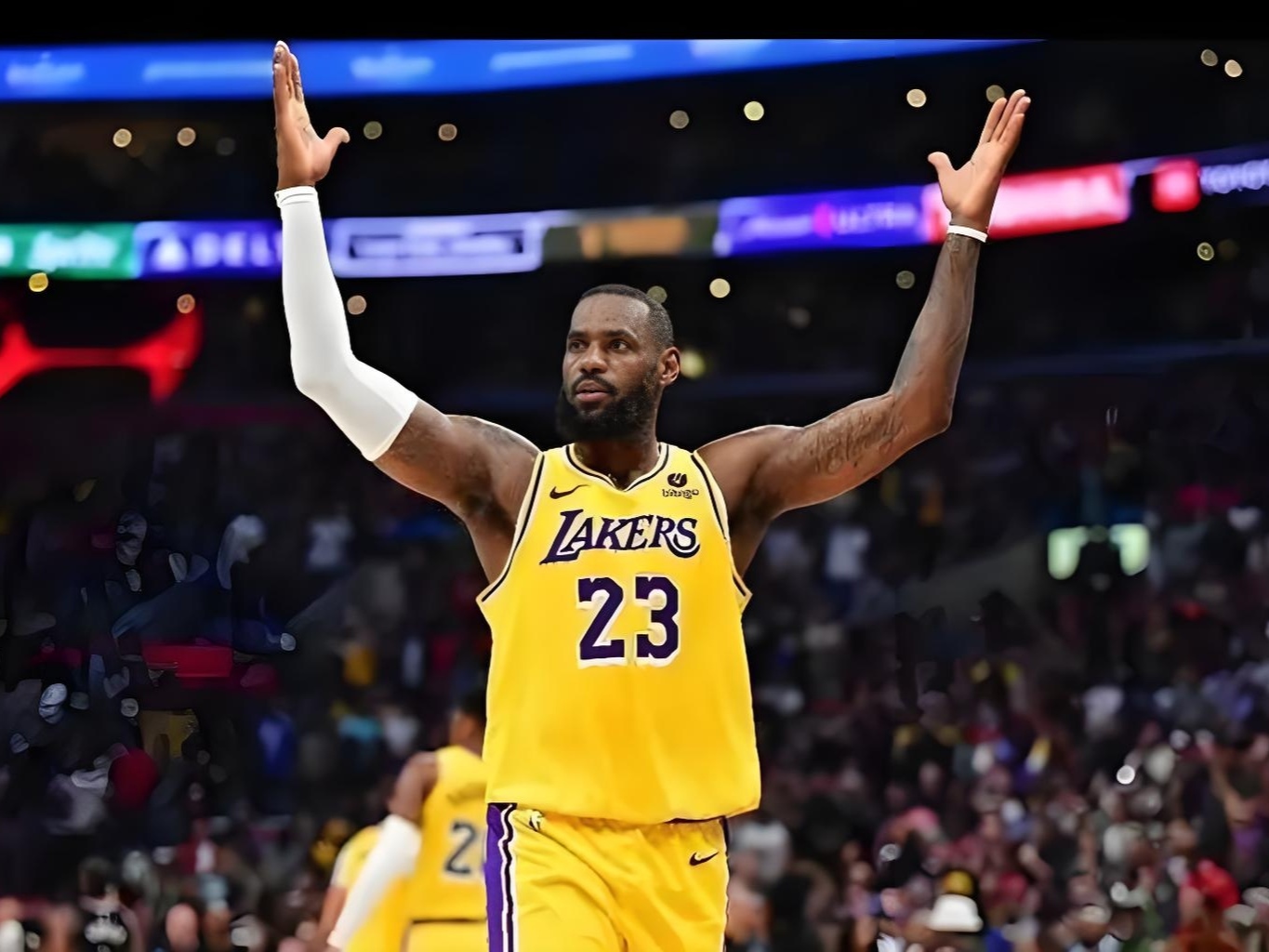 半岛体育app-詹姆斯：带领球队夺得总冠军是我的终极目标